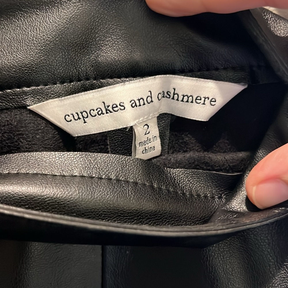 Cupcakes and Cashmere Faux Leather Skirt - Picture 3 of 4